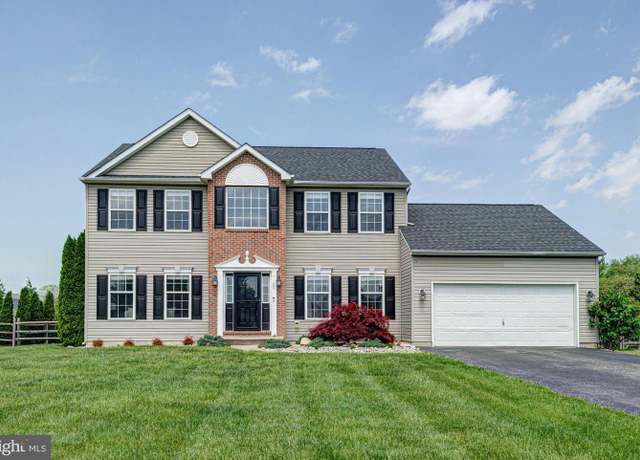 Property at 11 Basalt St, Townsend, DE 19734, 4 beds, 2.5 baths