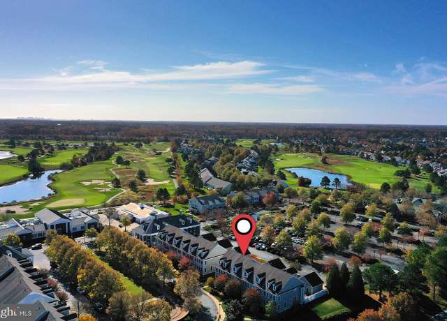 Property at 8 Village Green Dr, Ocean View, DE 19970, 4 beds, 4.5 baths