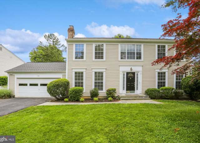 Property at 922 Pheasant Run Dr, Gaithersburg, MD 20878, 4 beds, 2.5 baths