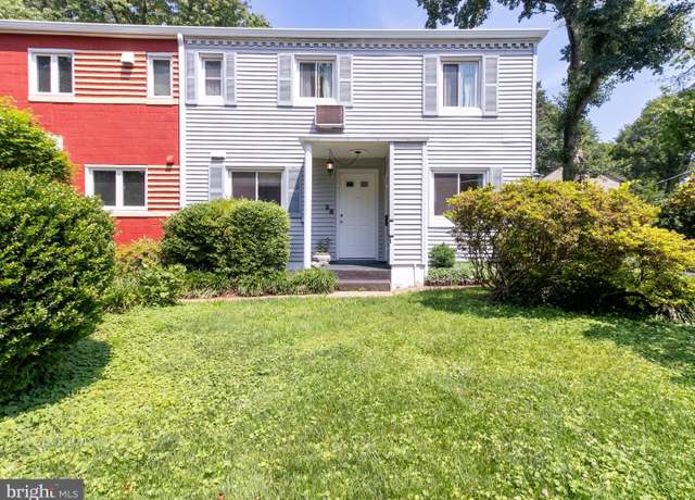 Property at 3-H Crescent Rd, Greenbelt, MD 20770, 3 beds, 2 baths