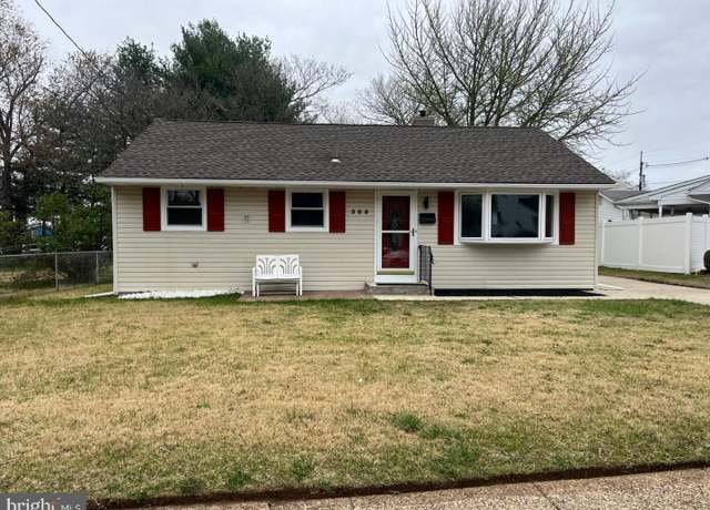 Property at 305 W Woodlawn Ave, Maple Shade, NJ 08052, 3 beds, 1 bath