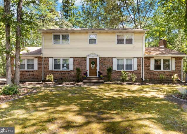 Property at 35 Ohio Trl, Medford, NJ 08055, 4 beds, 2.5 baths