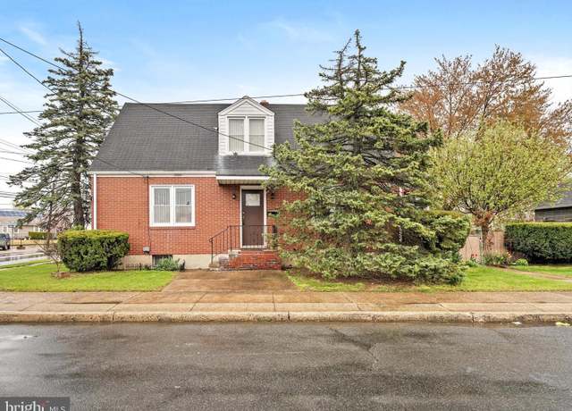 Property at 957 Lalor St, Hamilton, NJ 08610, 3 beds, 2.5 baths