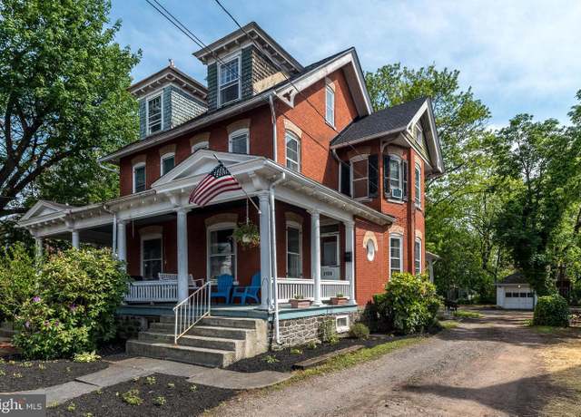 Property at 1114 W Broad St, Quakertown, PA 18951, 5 beds, 1 bath