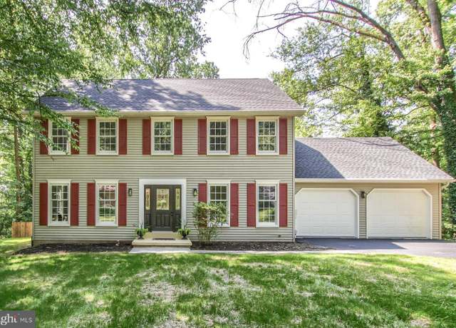 Property at 128 Azalea Dr, Hershey, PA 17033, 4 beds, 2.5 baths