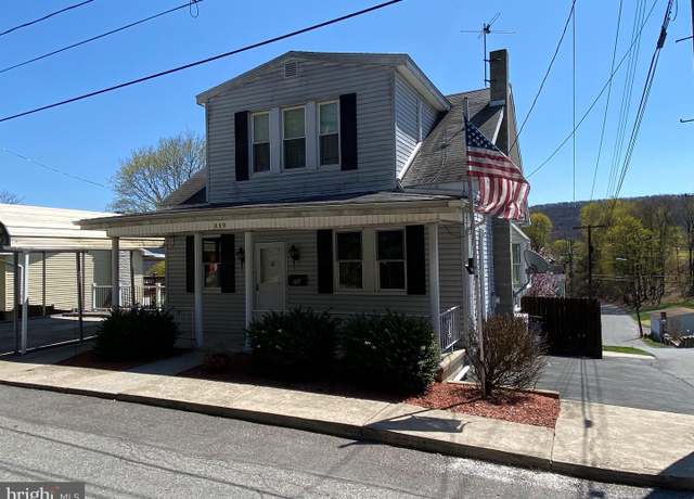 Property at 939 S Seneca St, Pottsville, PA 17901, 3 beds, 2 baths