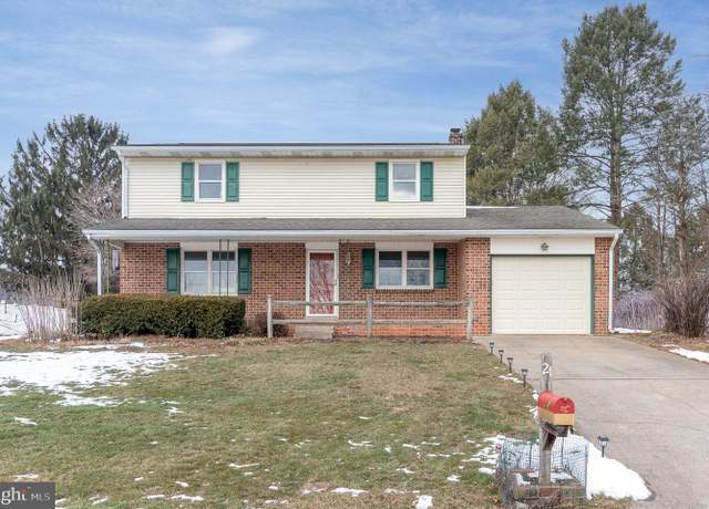 Property at 21 E Greenhouse Rd, Dillsburg, PA 17019, 3 beds, 2.5 baths