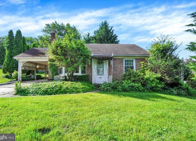 Property at 758 Rathton Rd, York, PA 17403, 2 beds, 2 baths