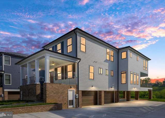 Property at 1115 Sophia St, Fredericksburg, VA 22401, 4 beds, 3.5 baths