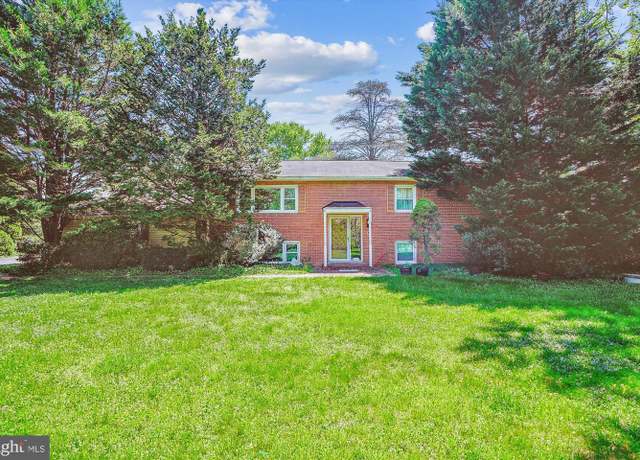 Property at 1805 Mcguire Ct, Vienna, VA 22182, 4 beds, 3 baths
