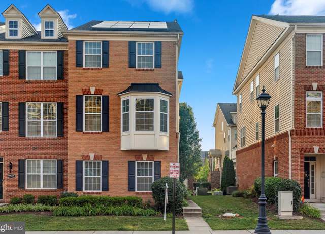 Property at 22551 Cambridgeport Sq, Ashburn, VA 20148, 4 beds, 3.5 baths