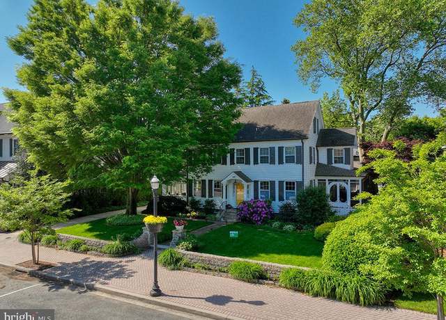 Property at 240 2nd St, Lewes, DE 19958, 5 beds, 4.5 baths