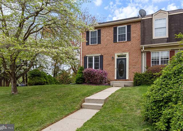 Property at 370 Logan Dr, Westminster, MD 21157, 3 beds, 2 baths