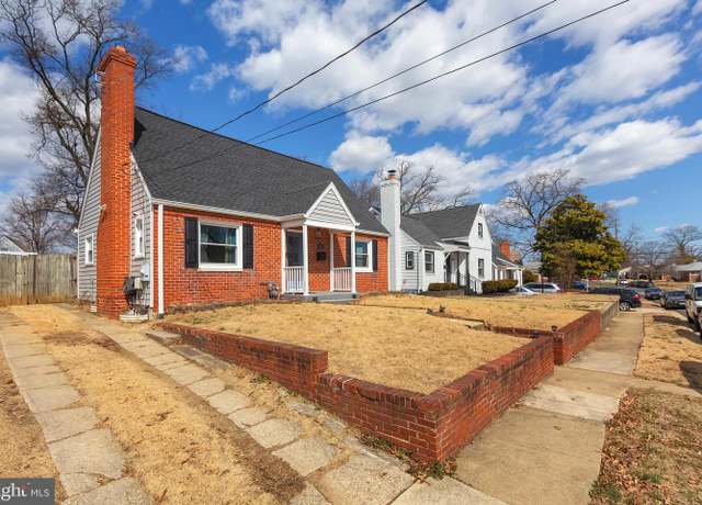 Property at 6918 Gateway Blvd, District Heights, MD 20747, 4 beds, 2 baths