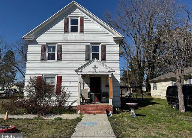 Property at 30432 Oak St, Princess Anne, MD 21853, 4 beds, 2 baths