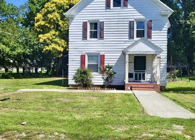 Property at 30432 Oak St, Princess Anne, MD 21853, 4 beds, 2 baths