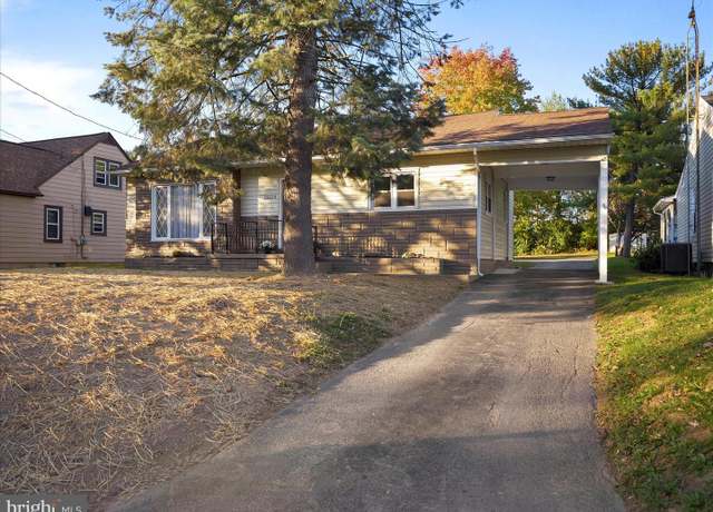 Property at 15528 National Pike, Hagerstown, MD 21740, 3 beds, 1 bath