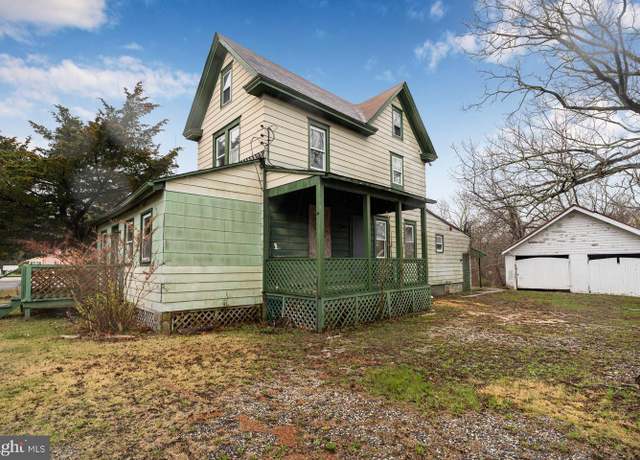 Property at 615 S New York Rd, Absecon, NJ 08205, 5 beds, 2 baths