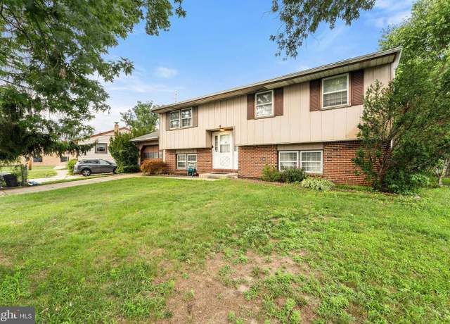 Property at 257 W Landing Rd, Blackwood, NJ 08012, 4 beds, 1.5 baths