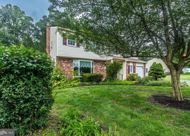 Property at 106 Noel Cir, Exton, PA 19341, 5 beds, 2.5 baths