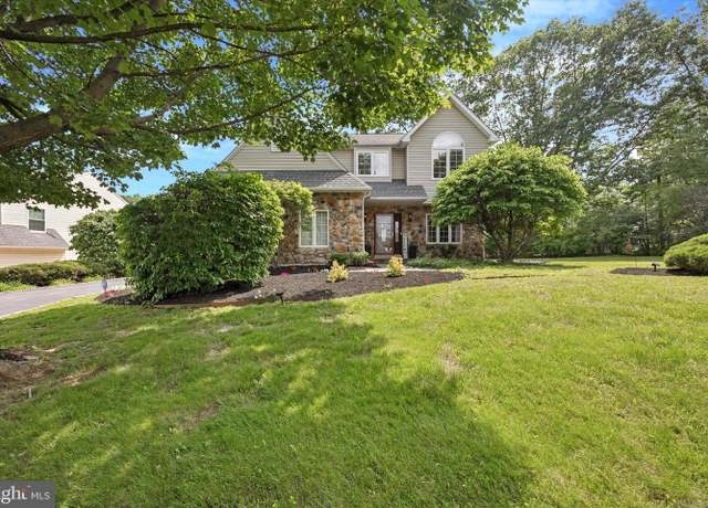 Property at 164 W Thompson Ave, Springfield, PA 19064, 4 beds, 2.5 baths