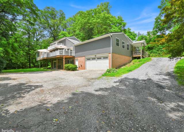 Property at 322 Indian Head Rd, Columbia, PA 17512, 5 beds, 4 baths