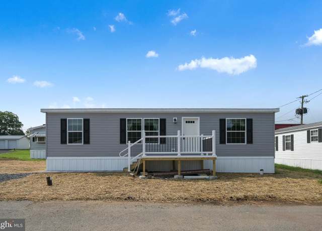 Property at 11 King Ln, Schuylkill Haven, PA 17972, 3 beds, 2 baths