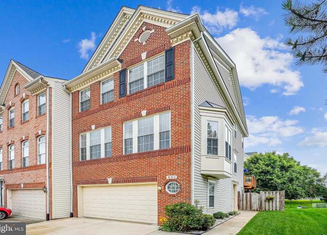 Property at 603 Howitzer Ter NE, Leesburg, VA 20176, 3 beds, 3 baths