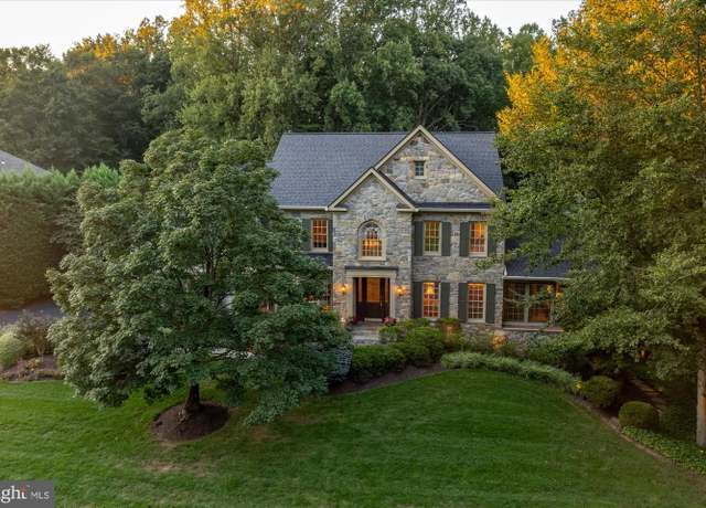 Property at 11308 Stonehouse Pl, Sterling, VA 20165, 6 beds, 5.5 baths