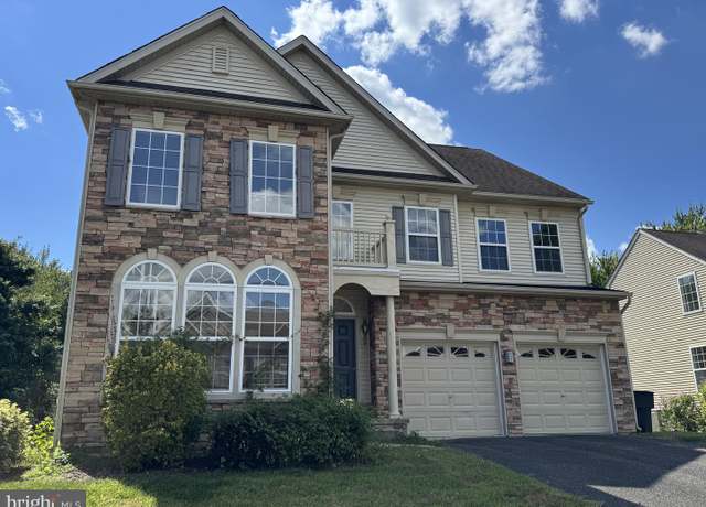 Property at 210 Topaz Cir, Dover, DE 19904, 4 beds, 3 baths