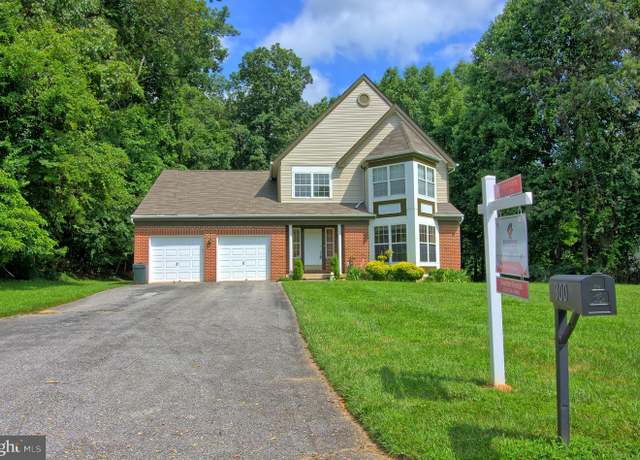 Property at 300 Bonnie Meadow Cir, Reisterstown, MD 21136, 6 beds, 3.5 baths