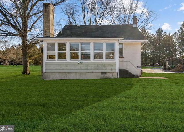 Property at 236 Church Rd, Medford, NJ 08055, 4 beds, 1 bath