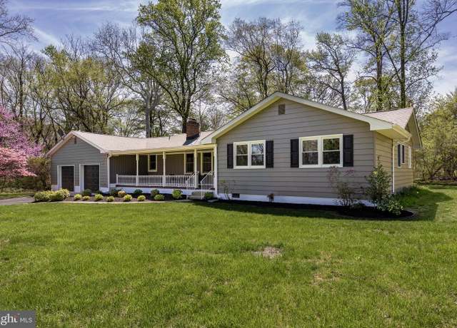 Property at 9 Gill Rd, Medford, NJ 08055, 3 beds, 2.5 baths