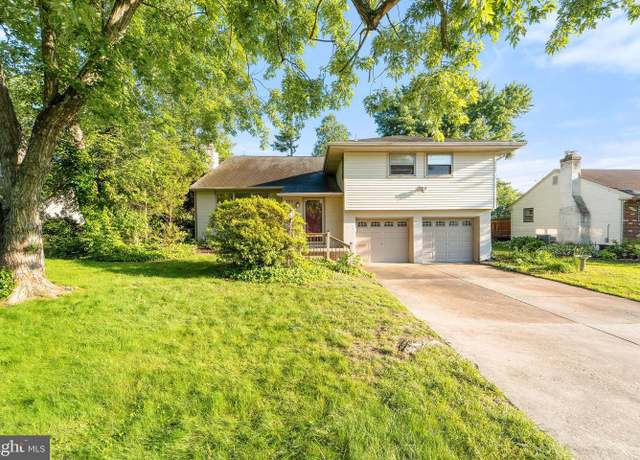 Property at 121 Meeting House Ln, Cherry Hill, NJ 08002, 4 beds, 2.5 baths
