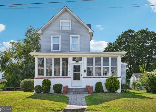 Property at 95 Warren Ave, West Berlin, NJ 08091, 4 beds, 2 baths