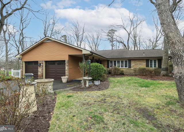 Property at 7 Runyon Ct, Little Egg Harbor Twp, NJ 08087, 3 beds, 2 baths