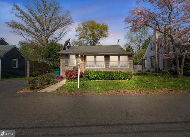 Property at 1812 Hazel Ave, Bristol, PA 19007, 2 beds, 1 bath