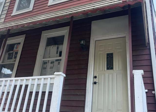 Property at 425 W College Ave, York, PA 17401, 4 beds, 2 baths