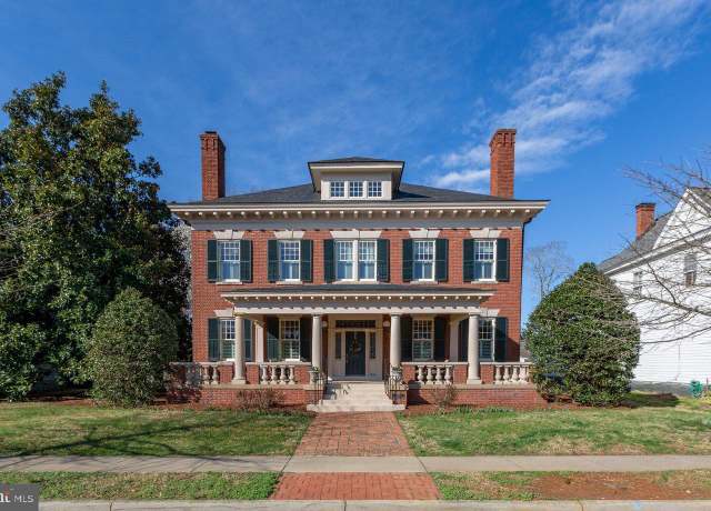 Property at 1304 Washington Ave, Fredericksburg, VA 22401, 6 beds, 5.5 baths