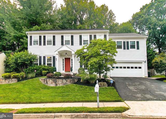 Property at 4632 Star Flower Dr, Chantilly, VA 20151, 5 beds, 4.5 baths