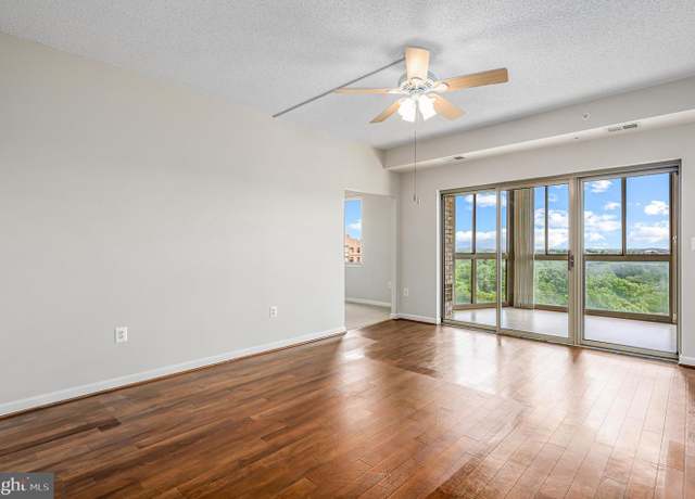 Property at 19375 Cypress Ridge Ter #906, Leesburg, VA 20176, 2 beds, 2 baths