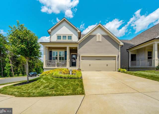 Property at 6852 Gerber Daisy Ln, Haymarket, VA 20169, 4 beds, 4 baths