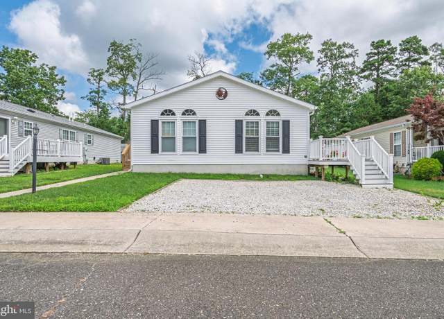 Property at 4 Pinetree Ln, Mays Landing, NJ 08330, 2 beds, 2 baths