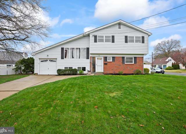 Property at 34 Sycamore Way, Hamilton, NJ 08690, 4 beds, 1.5 baths