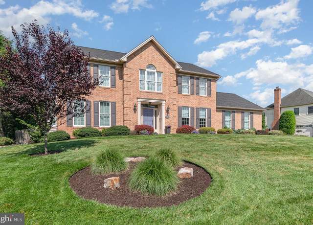 Property at 34 Sunfire Ave, Camp Hill, PA 17011, 4 beds, 2.5 baths