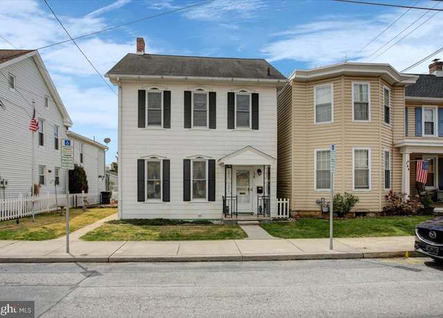 Property at 136 E Second St, Waynesboro, PA 17268, 3 beds, 1.5 baths
