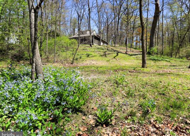 Property at 4057 Maclays Mill Rd, Shippensburg, PA 17257, 2 beds, 1.5 baths