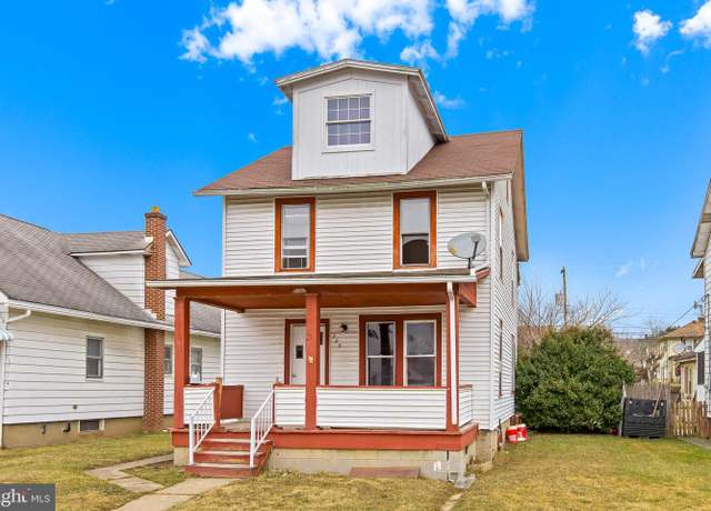 Property at 723 S Wayne St, Lewistown, PA 17044, 3 beds, 1 bath