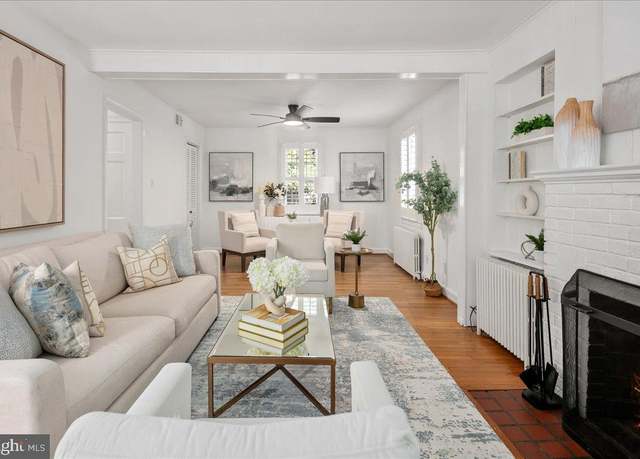 Property at 4723 24th Rd N, Arlington, VA 22207, 3 beds, 2 baths