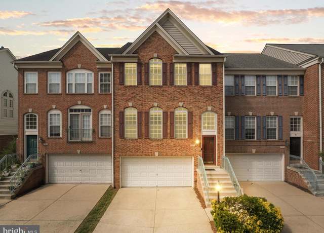 Property at 13595 Cedar Run Ln, Herndon, VA 20171, 3 beds, 3.5 baths